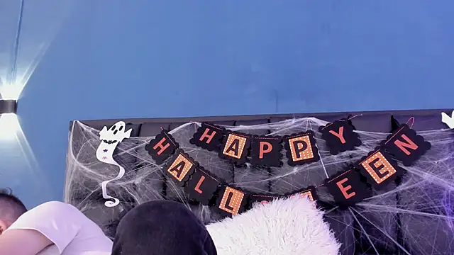 MikaelSlow online show from October 22, 4:02 am