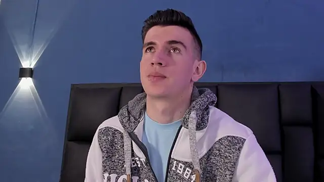 MikaelSlow online show from November 7, 4:01 am