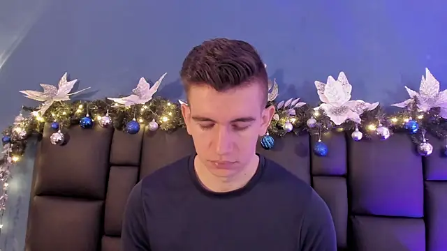 MikaelSlow online show from December 3, 4:31 am