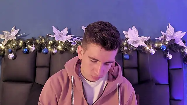 MikaelSlow online show from January 8, 3:53 am