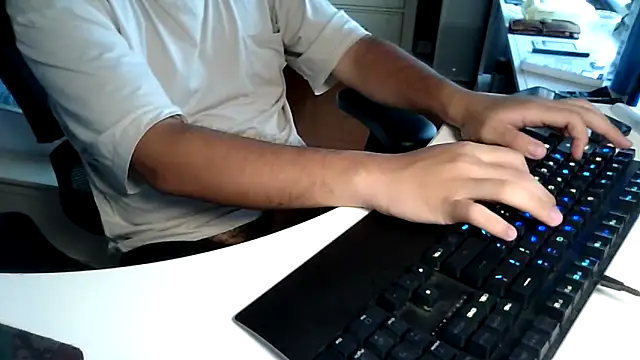 big-pig online show from October 4, 8:23 am