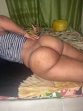 nur lin online show from March 18, 1:21 am