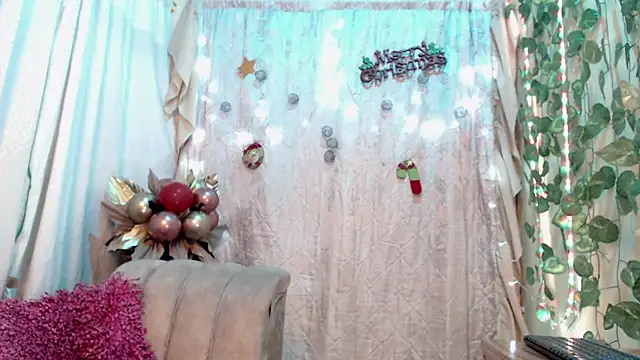 Snapshot of nicollejordan1 chatting on December 14, 10:34 am nicollejordan1 online show from December 14, 10:34 am