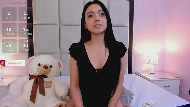 Snapshot of HannaClarrk_ chatting on December 23, 11:36 am HannaClarrk online show from December 23, 11:36 am