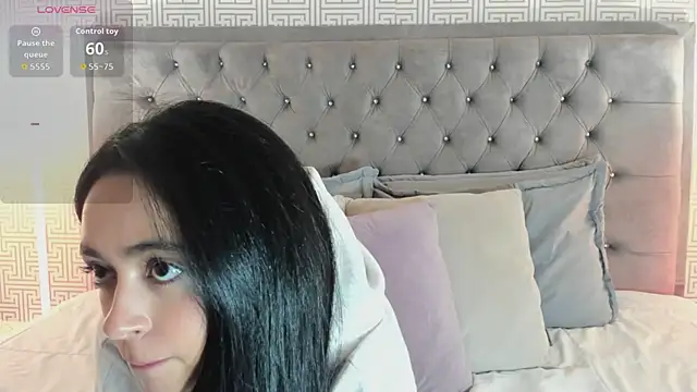 HannaClarrk  online show from January 14, 2:12 pm