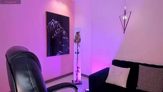 DonnaStonne online show from February 18, 7:41 pm