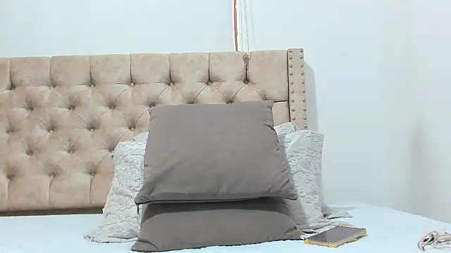 Anya Texas online show from September 14, 7:35 pm