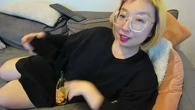 luxgray online show from January 1, 1:04 am