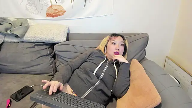 luxgray online show from February 16, 10:54 pm