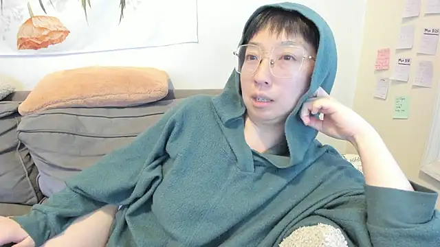 luxgray online show from January 9, 9:05 pm