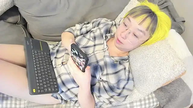 luxgray online show from February 22, 11:47 pm