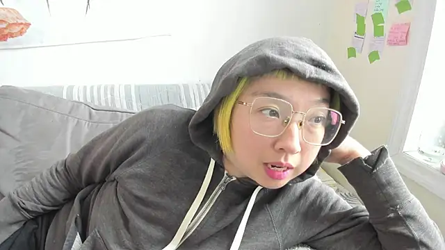 luxgray online show from March 30, 8:10 pm