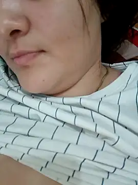 Snapshot of Liancy chatting on February 1, 4:24 am Liancy online show from February 1, 4:24 am