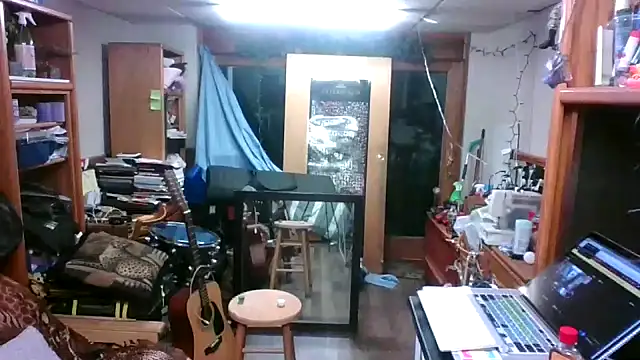 tongueispowerr6d9 online show from January 3, 1:05 am