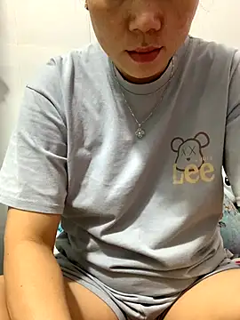 Baby-bigtits online show from November 19, 11:38 pm