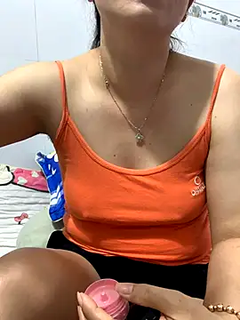 Baby-bigtits online show from December 13, 11:32 pm