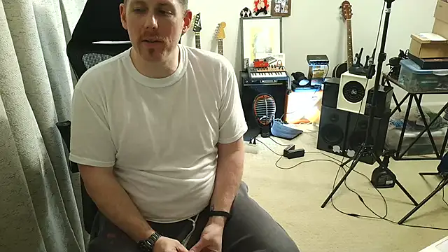 Rock Pierce online show from November 3, 11:15 pm