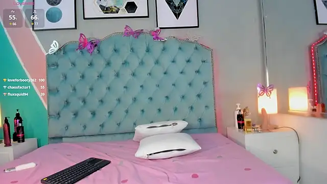 emmy lander online show from December 14, 11:23 pm