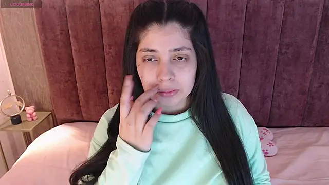 Snapshot of AgathaLynx chatting on March 10, 11:42 am AgathaLynx online show from March 10, 11:42 am