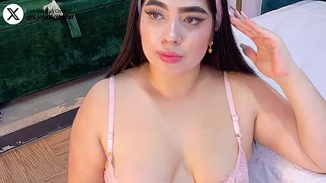 Snapshot of AgathaLynx chatting on September 20, 1:01 pm AgathaLynx online show from September 20, 1:01 pm