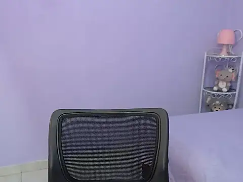 Snapshot of ariel_milk chatting on January 26, 6:48 pm ariel milk online show from January 26, 6:48 pm