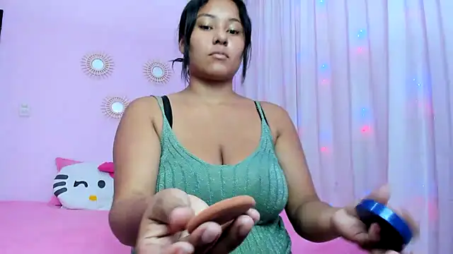 Snapshot of ariel_milk chatting on March 1, 7:04 pm ariel milk online show from March 1, 7:04 pm