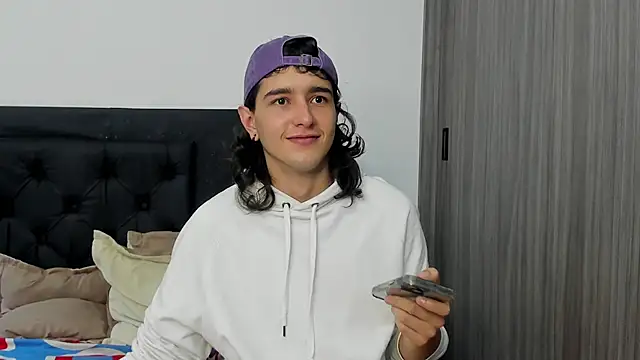 alex connorr online show from January 8, 6:41 pm