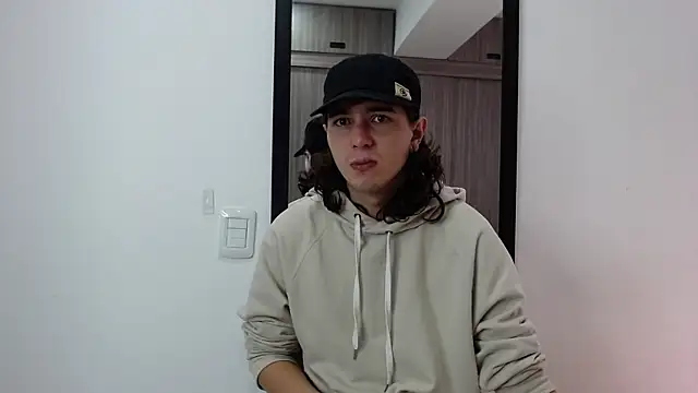 alex connorr online show from February 8, 3:00 pm