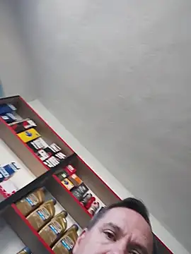 Snapshot of fikoivos chatting on November 1, 10:28 am fikoivos online show from November 1, 10:28 am