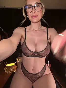 Snapshot of Lena_Blom chatting on January 17, 1:03 pm Lena Blom online show from January 17, 1:03 pm