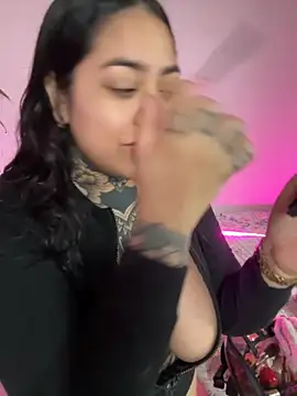 aliensexy online show from December 2, 11:23 pm