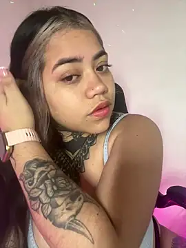 aliensexy online show from January 31, 11:25 pm