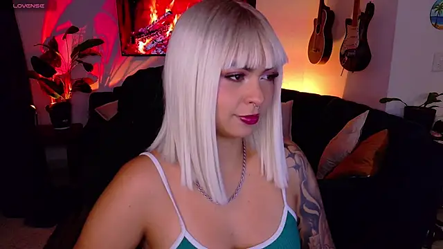 pandorabeker online show from April 7, 2:01 am