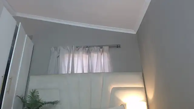 Snapshot of naughtyblackdolie chatting on July 25, 9:51 am naughtyblackdolie online show from July 25, 9:51 am