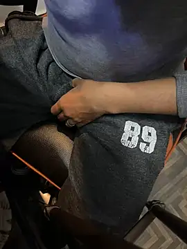 dreamy lusty01 online show from March 12, 6:44 pm