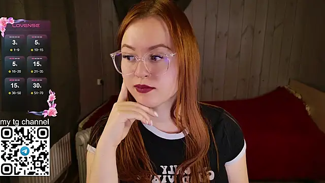 Lila Pitt online show from January 5, 8:52 pm