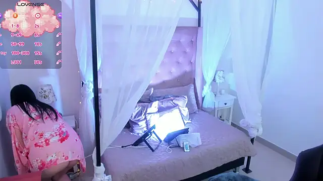 Snapshot of Hanna__Becker_ chatting on September 27, 3:22 am Hanna  Becker  online show from September 27, 3:22 am