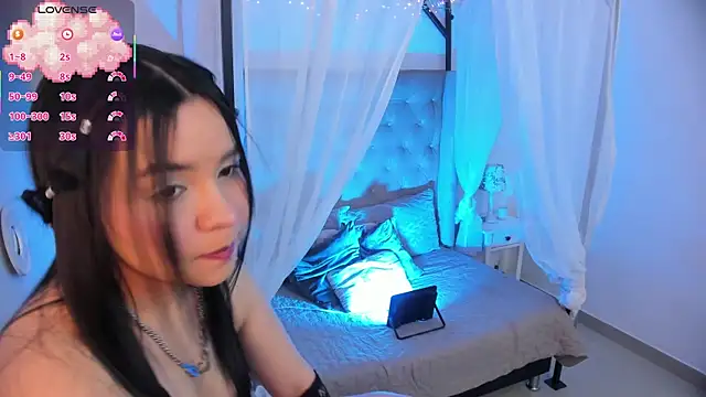 Snapshot of Hanna__Becker_ chatting on October 3, 3:58 am Hanna  Becker  online show from October 3, 3:58 am