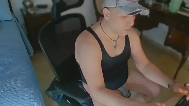 slzypvtpig online show from August 6, 7:10 am