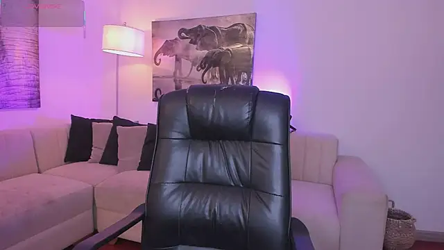 alaia7h online show from November 8, 7:34 pm