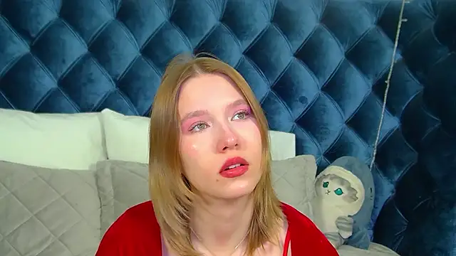 Snapshot of LiliLinn chatting on January 17, 4:50 am LiliLinn online show from January 17, 4:50 am