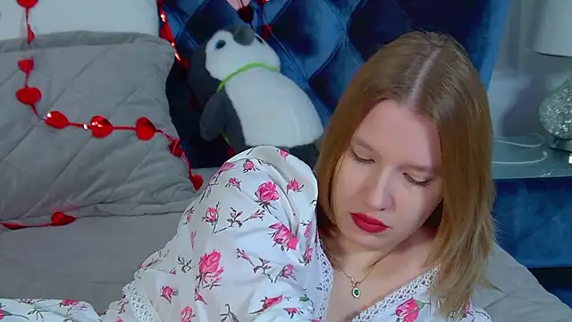 Snapshot of LiliLinn chatting on February 17, 4:42 am LiliLinn online show from February 17, 4:42 am