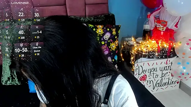 NinaInk online show from February 15, 5:17 pm