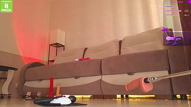 Snapshot of Katy_perry_ chatting on February 13, 2:40 am Katy perry online show from February 13, 2:40 am