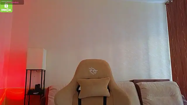 Snapshot of Katy_perry_ chatting on February 20, 3:14 am Katy perry online show from February 20, 3:14 am