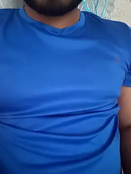 Snapshot of wildboy_simon chatting on December 6, 2:17 pm wildboy simon online show from December 6, 2:17 pm