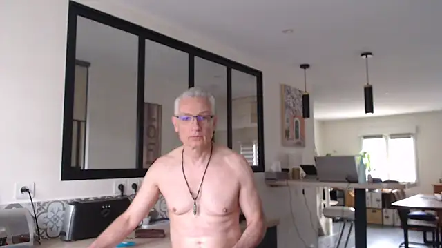 Snapshot of Goduleur69 chatting on March 20, 3:47 pm Goduleur69 online show from March 20, 3:47 pm