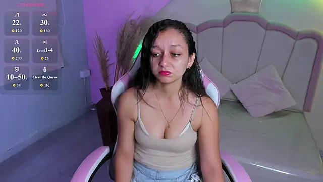 Snapshot of katy_sweet19 chatting on March 13, 10:33 am katy sweet19 online show from March 13, 10:33 am