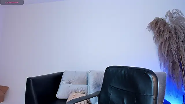 Snapshot of Alessia_Taylorr chatting on December 2, 11:48 am Alessia Taylorr online show from December 2, 11:48 am