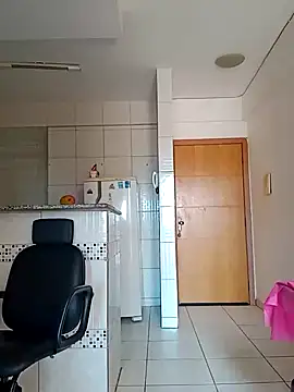 Snapshot of Indiazinhax chatting on January 10, 2:45 pm Indiazinhax online show from January 10, 2:45 pm